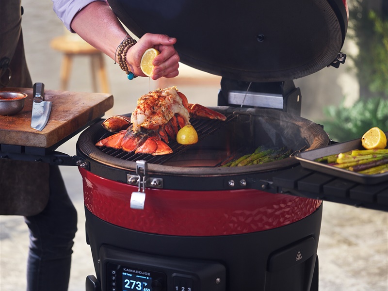 Konnected Joe™  Digital Charcoal Grill & Smoker